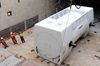 Zum Entladen des Generators aus dem Schiffsrumpf wurde die Zwischendecke geöffnet.