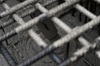 Zwei Betonwerke in der Umgebung liefen rund um die Uhr, um die nötige Masse liefern zu können. Insgesamt 220 Betonmischer fuhren auf der Baustelle vor – rein rechnerisch also alle fünf Minuten einer.